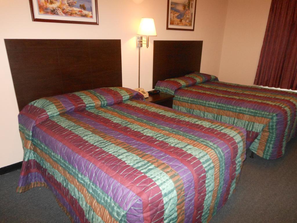 Intown Suites Extended Stay Select Hampton Va Exterior foto