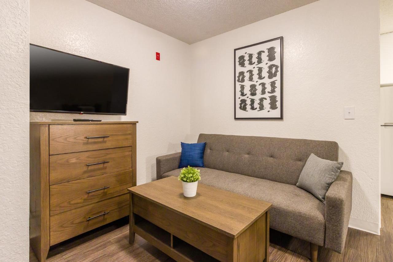 Intown Suites Extended Stay Select Hampton Va Exterior foto