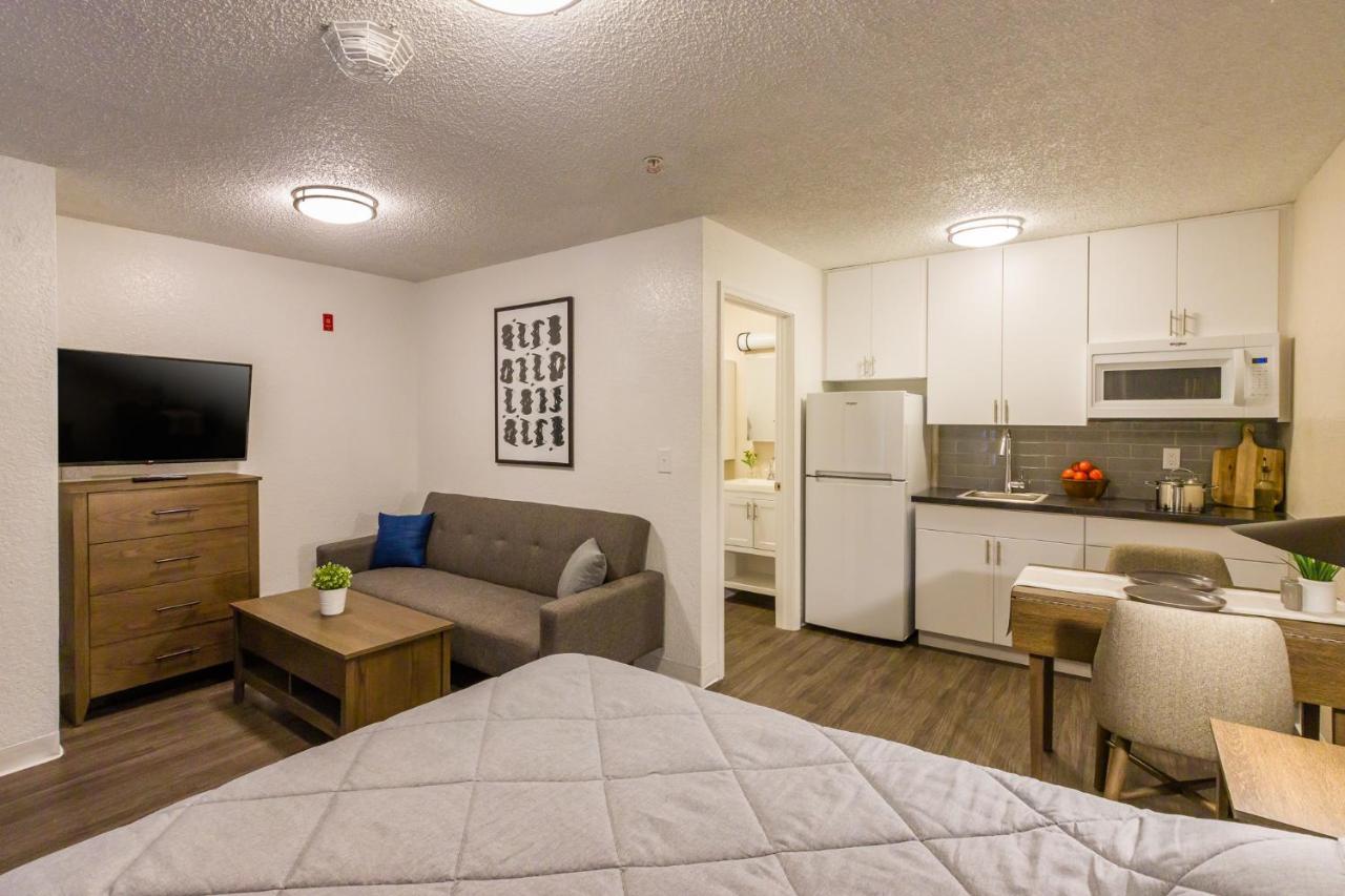 Intown Suites Extended Stay Select Hampton Va Exterior foto