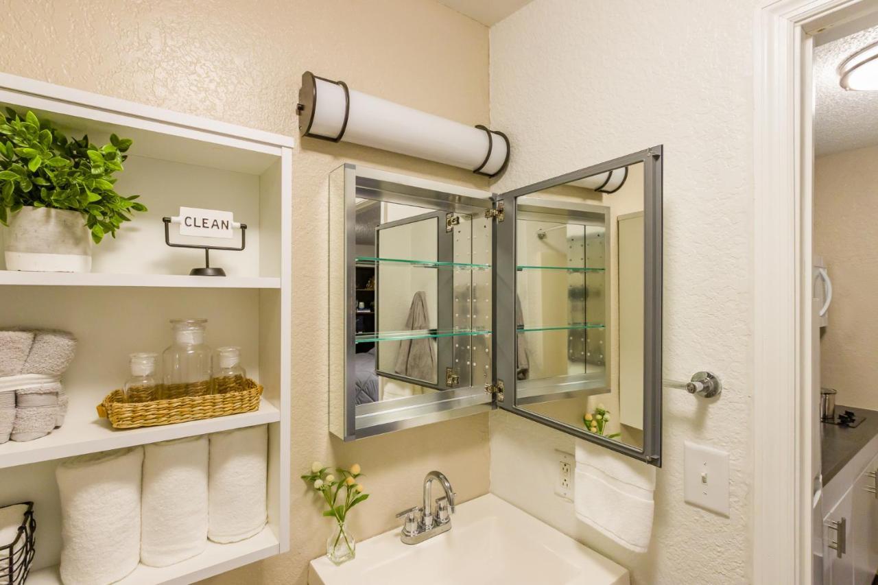 Intown Suites Extended Stay Select Hampton Va Exterior foto